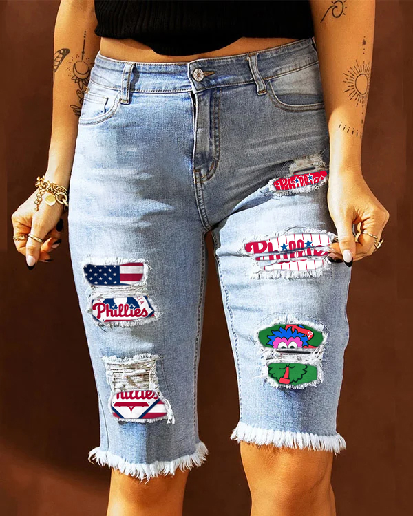MID-RISE RIPPED PATCHES DENIM BERMUDA SHORTS - Baseswear