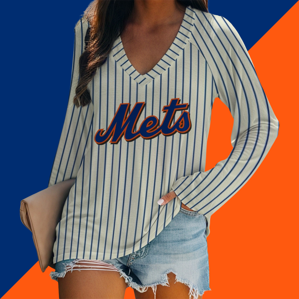 Women's V-neck Double-layered Long-sleeved Loose T-shirt - Baseswear
