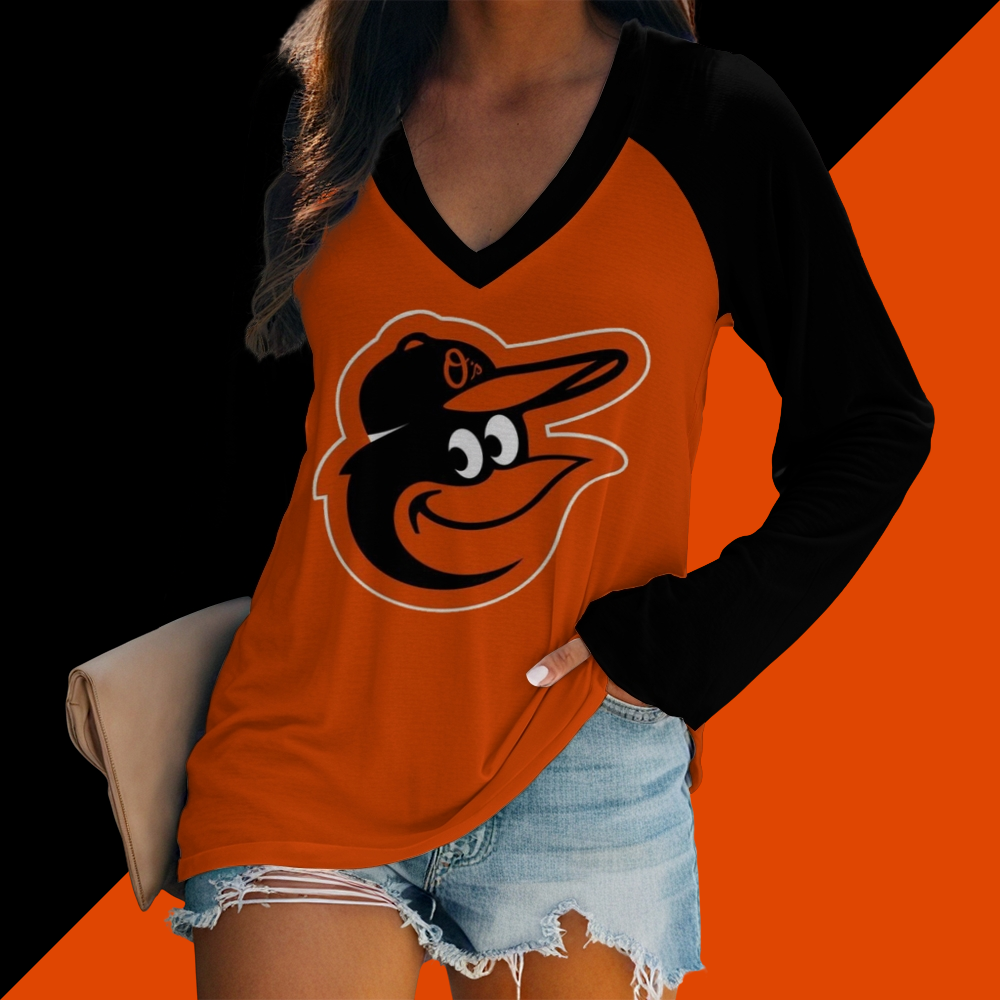 Women's V-neck Double-layered Long-sleeved Loose T-shirt - Baseswear