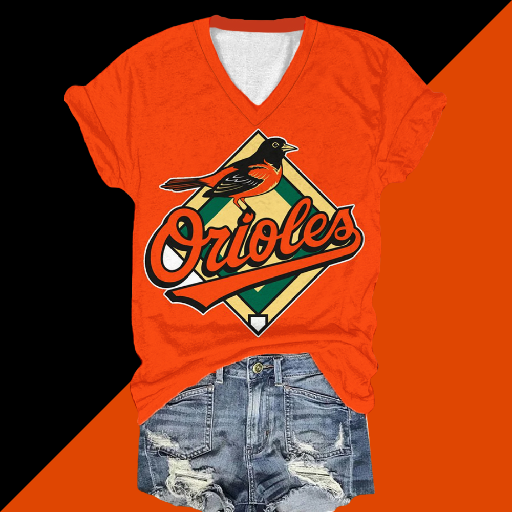 Print V-Neck T-Shirt - Baseswear