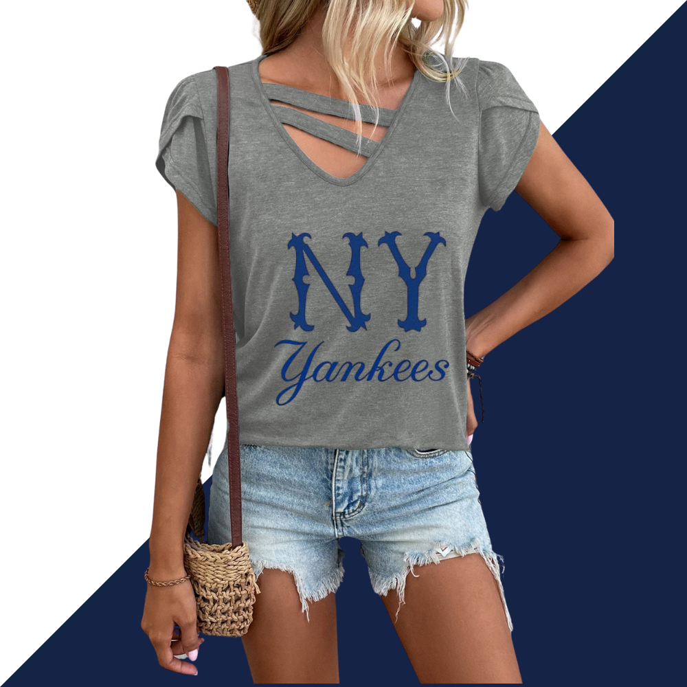V-neck t-shirt with petal sleeves - Baseswear