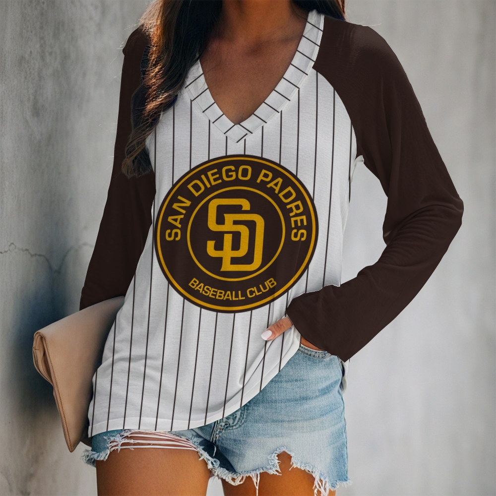 Women's V-neck Double-layered Long-sleeved Loose T-shirt - Baseswear