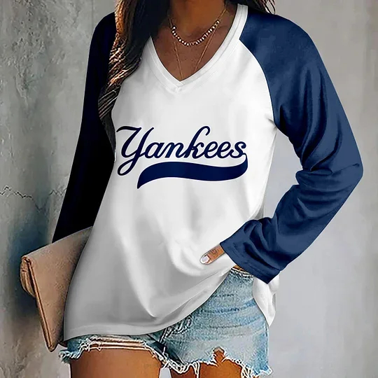 Women's V-neck Double-layered Long-sleeved Loose T-shirt - Baseswear