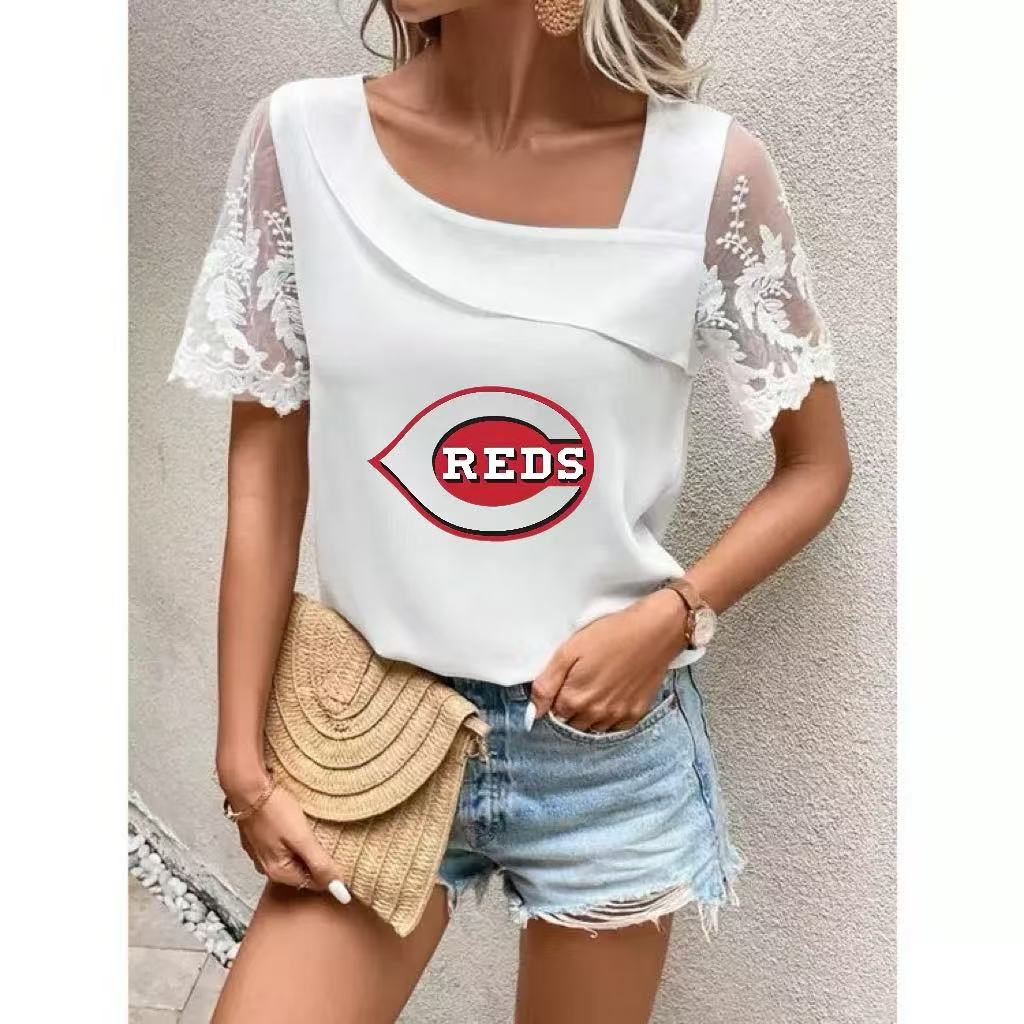 Printed lace short-sleeved blouse with slanted collar - Baseswear