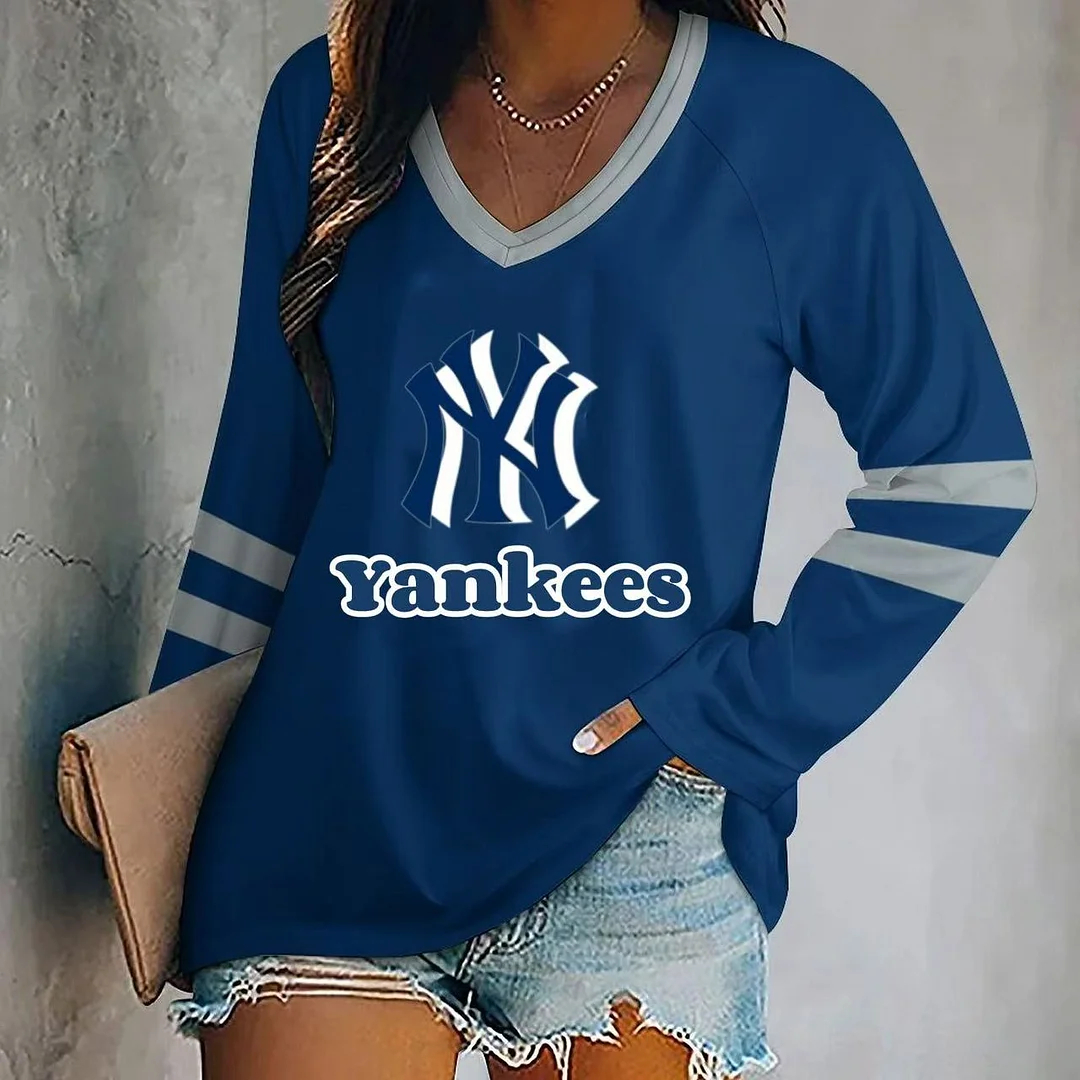 Women's V-neck Double-layered Long-sleeved Loose T-shirt - Baseswear