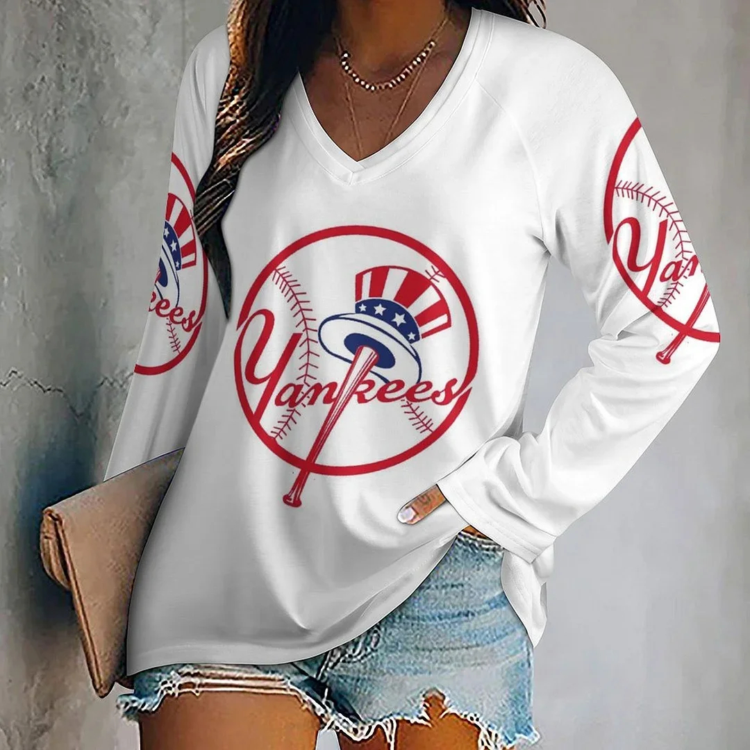 Women's V-neck Double-layered Long-sleeved Loose T-shirt - Baseswear