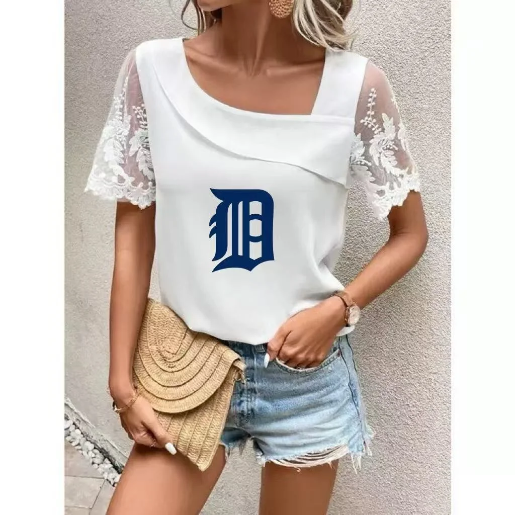 Printed lace short-sleeved blouse with slanted collar - Baseswear